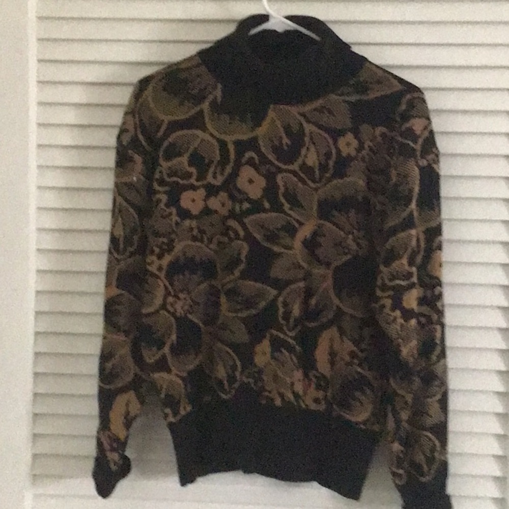Classic turtle neck Jones Wear!